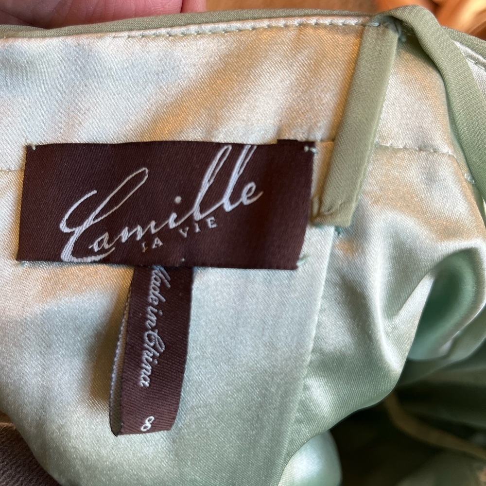 𝅺Beautiful Camille formal dress, perfect condition - Picture 4 of 8